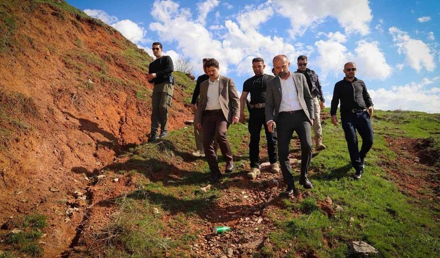 Başkan Demir Duyurdu! Çukurca'da Yeni Sosyal Alanlar İnşa Ediliyor