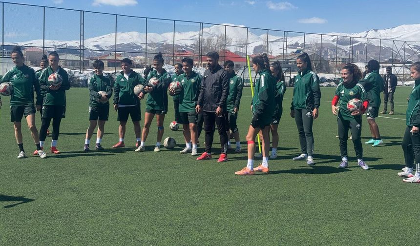 Yüksekova Spor, güçlü rakibi Galatasaray’ı ağırlıyor