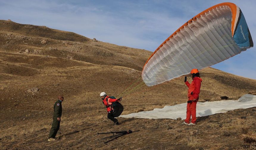 Yüksekova’da Yamaç Paraşütü Projesiyle 180 Genç Pilot Yetişti