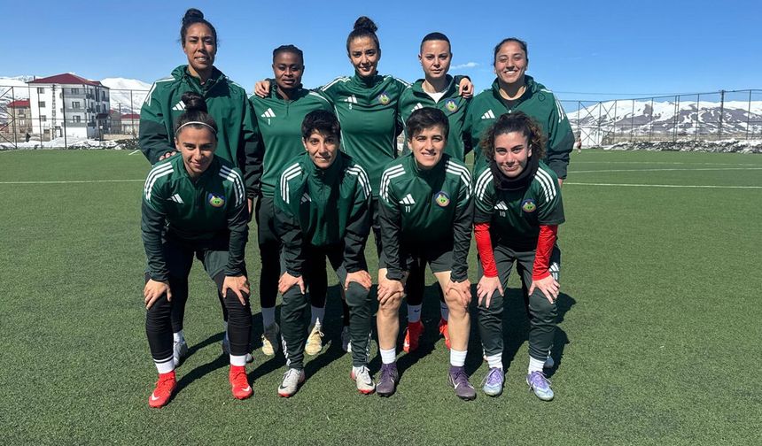 Yüksekova Spor’un 9 oyuncusu ülkelerinin milli takımlarına davet edildi