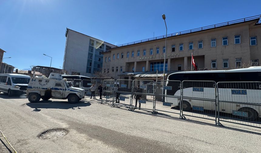 Şemdinli’de yaşanan çocuk istismarı davası Yüksekova'da görüldü
