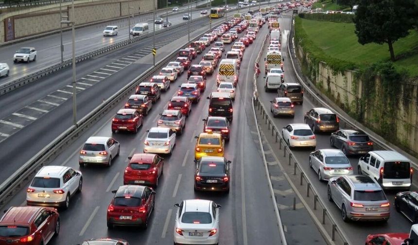 APP plakayı şoförler odası ücretsiz değiştirecek