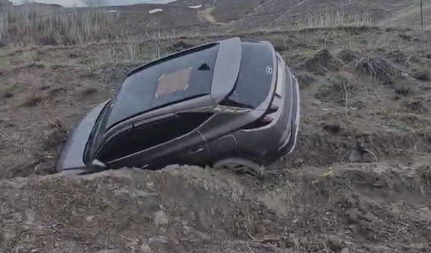 Yüksekova-Van yolunda cip kazası: 1 yaralı