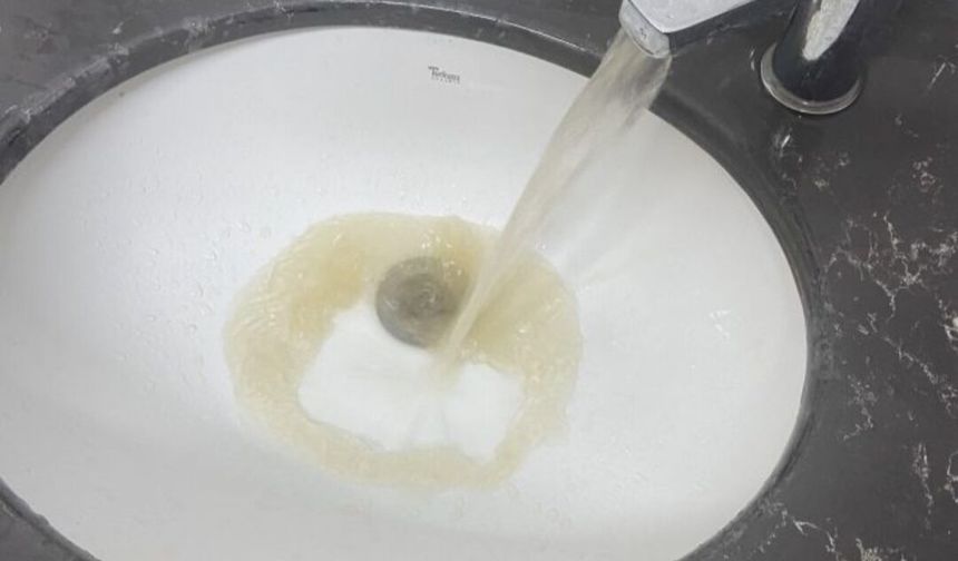 Hakkari’de Musluklardan Çamurlu Su Akıyor