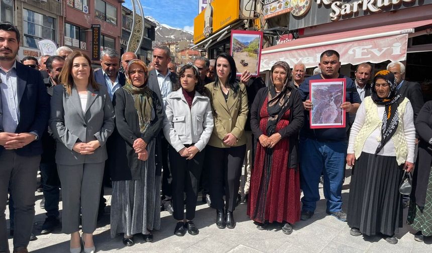 Hakkari’de heyelan ve yol tepkisi: DEM Parti’den yetkililere çağrı