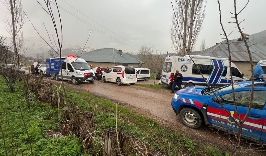 Şemdinli’de yağmur nedeniyle arama çalışmaları durduruldu