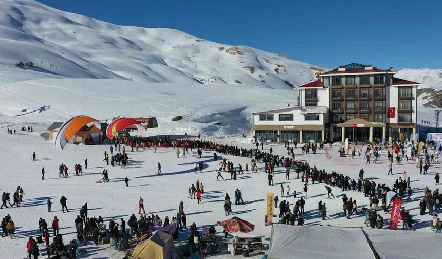 Hakkari’de Rekor Sezon Sona Erdi: Mergabütan Kayak Merkezi Kapandı
