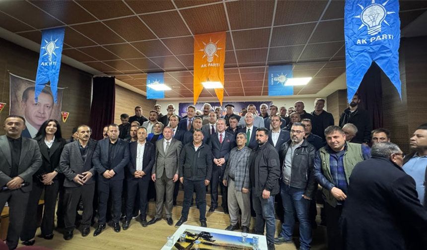 Yüksekova’da Gelecek Partisi’nden AK Parti’ye katılım