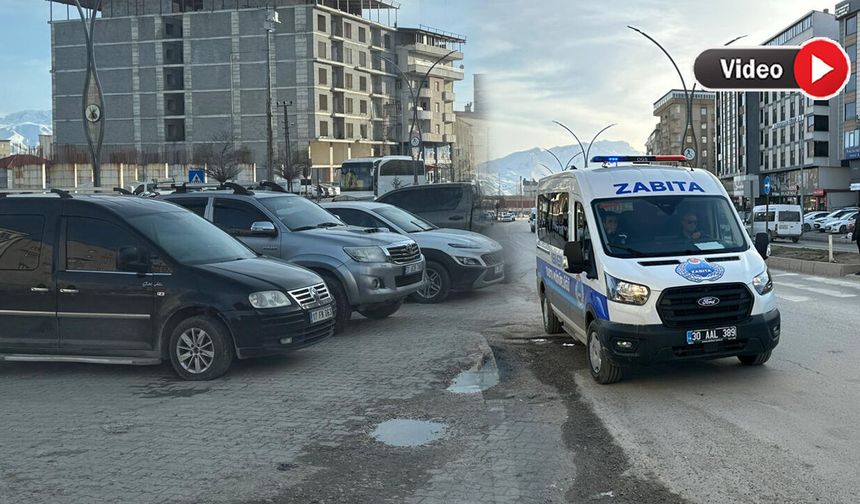 Yüksekova’da Kaldırımlara Park Eden Araçlara Cezai İşlem