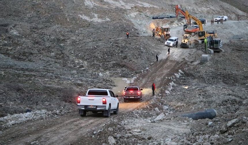 Hakkari–Van Yolu ulaşıma açıldı