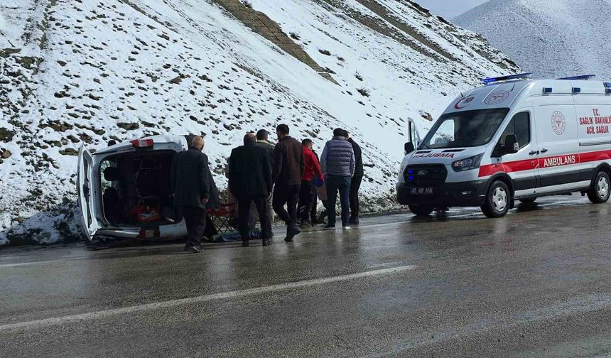 Hakkari-Van karayolunda kaza: 1 Yaralı