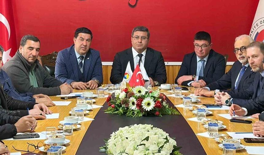 Kars TSO’da kritik zirve: Gündemde yatırım, ticaret ve Kars-Bakü uçuşları vardı