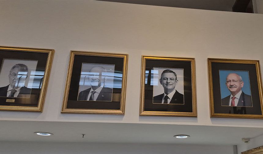 CHP Genel Merkezi’nde Kılıçdaroğlu’nun fotoğrafı tekrar asıldı
