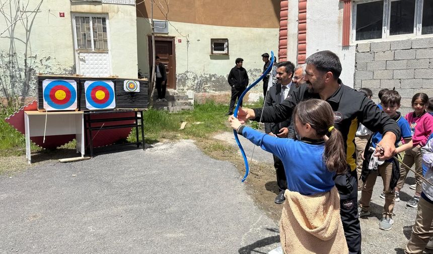 Hakkari’de ÇEDES Şenlikleri düzenlendi!