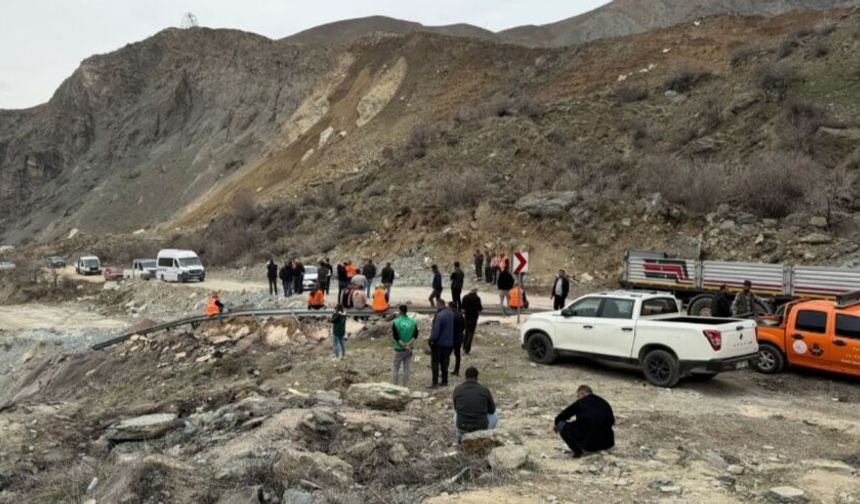 Van-Hakkari Karayolu Heyelan Bölgesi İçin Sağanak Yağış Uyarısı