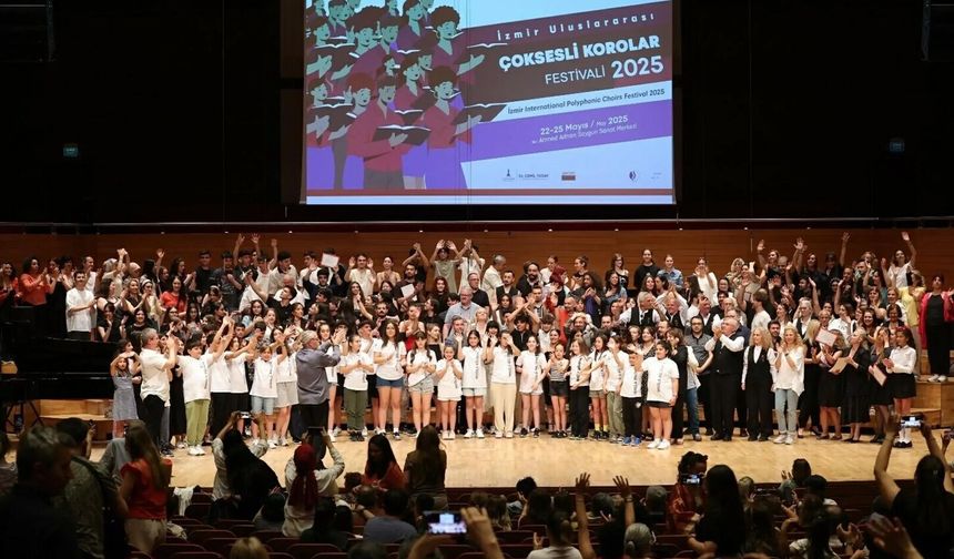 Hakkari Korosu Çok Sesli Korosu Uluslararası Festivalde sahne aldı