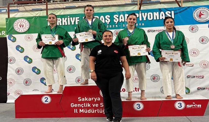 Hakkârili Semanur Öztunç Türkiye Üçüncüsü Oldu
