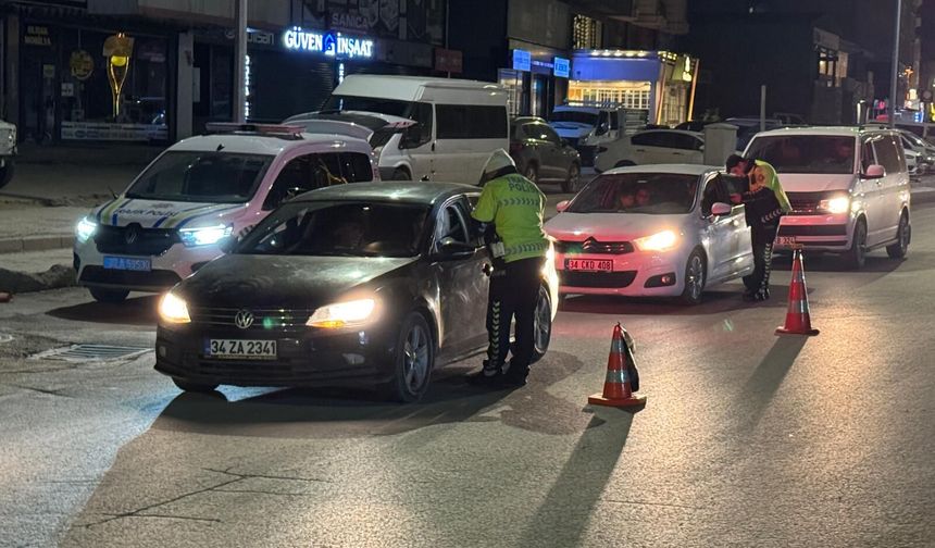 Yüksekova’da Bayramda Sürücülere Sıkı Denetim