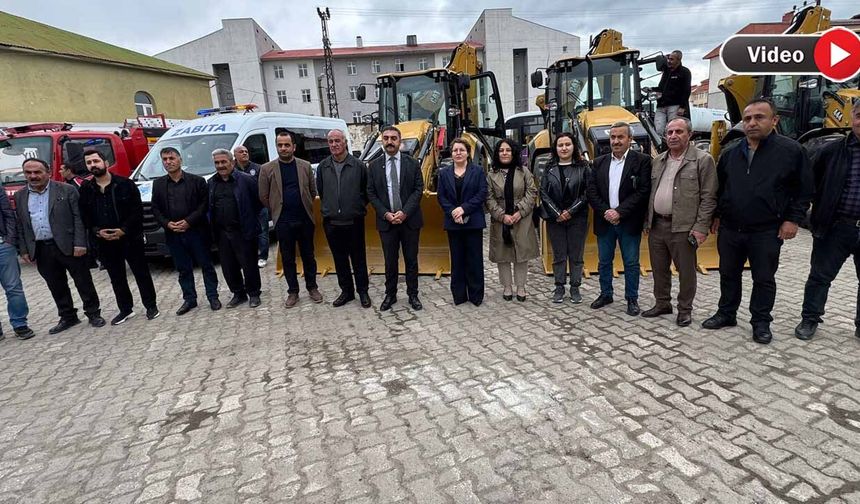 Yüksekova Belediyesi Bozuk Yolların Yapılacağı Tarihi Açıkladı
