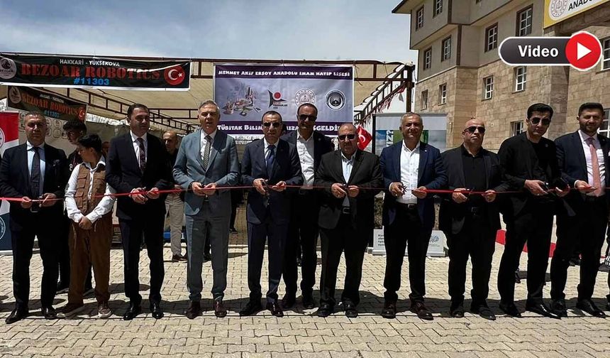 Yüksekova’da Öğrencilerden TÜBİTAK 4006 Bilim Fuarı: Projeler Yoğun İlgi Gördü