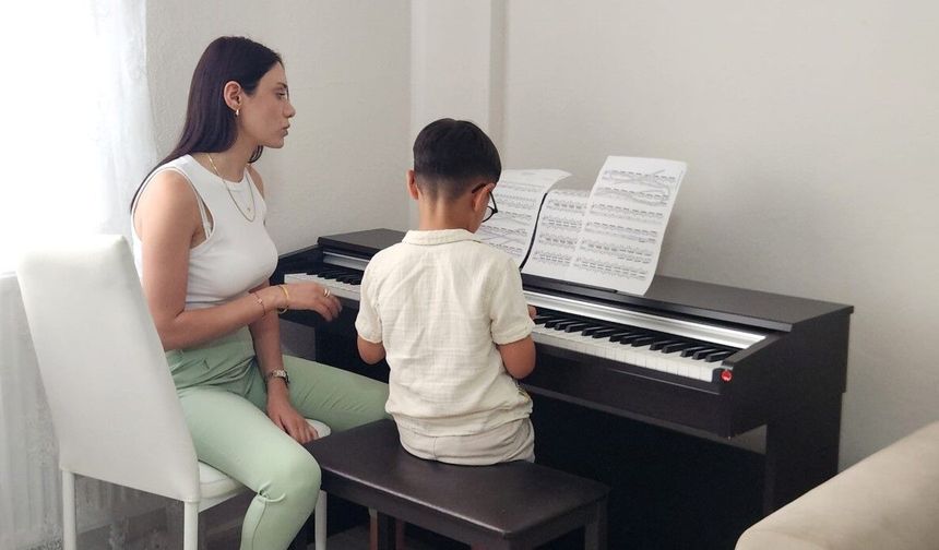 2 yaşında başladı, hedefi Fazıl Say gibi dünya sahnesine çıkmak