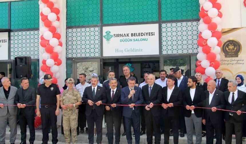 Şırnak’ta ücretsiz belediye düğün salonu açıldı