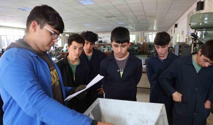 Meslek lisesi öğrencilerinden sıfır atık hamlesi