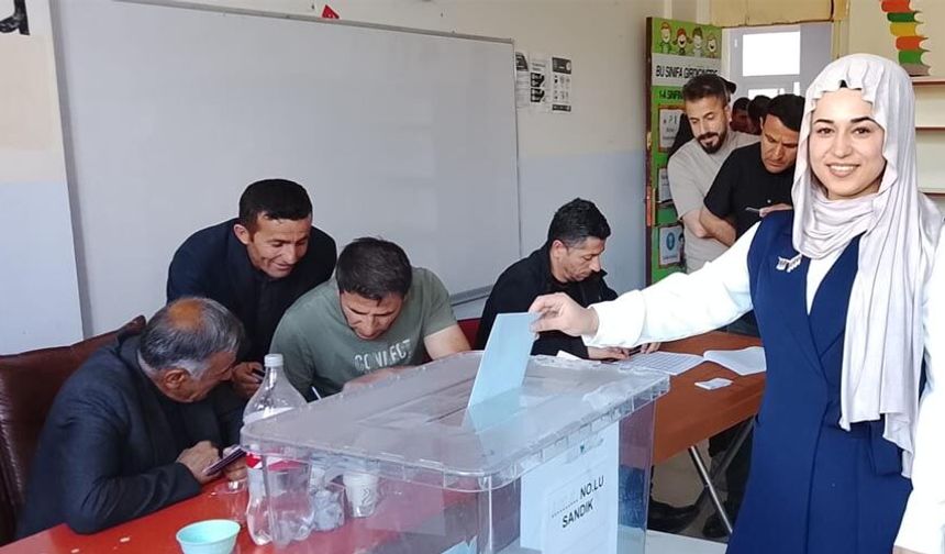 Yüksekova’da Muhtarlık Seçimlerinin Kazananları Belli Oldu