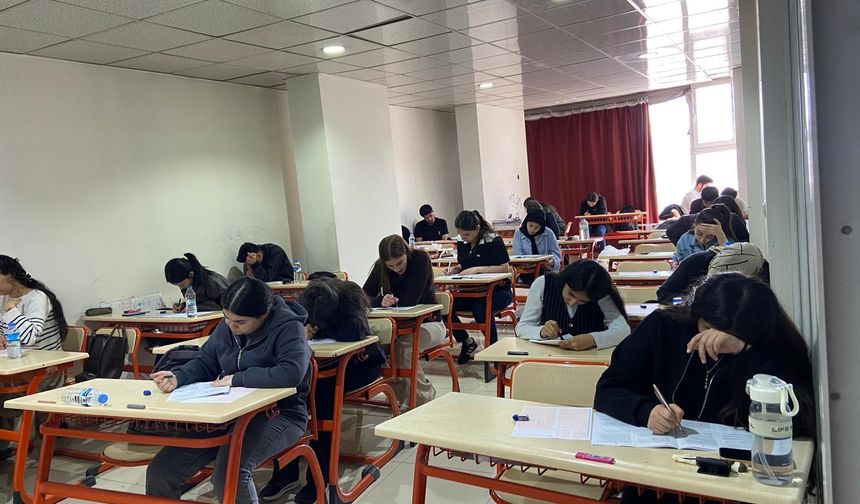 Yüksekova’da YKS’ye 6 Bin 100 Öğrenci Katılacak