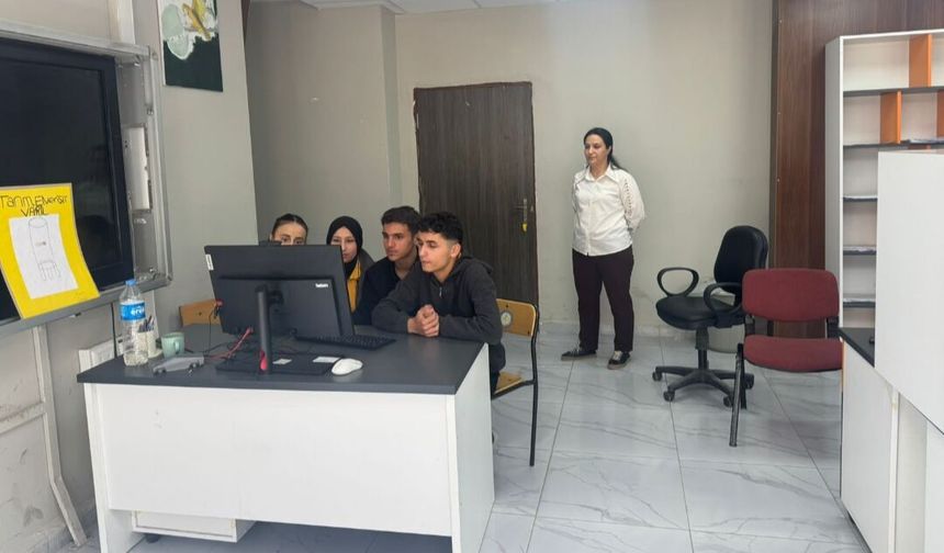 Hakkârili Öğrencilerden Bölge Yarışmalarında Önemli Başarı