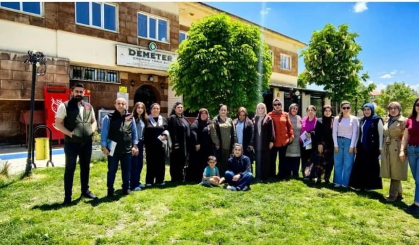 Yüksekova’da Kadınlar Safran Üretiminin İnceliklerini Öğrendi