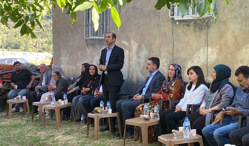 Keskin Bayındır Hakkari’de halkla buluştu