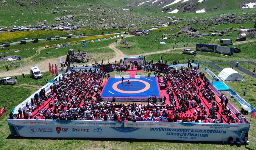 Hakkari’de 3 Bin Rakımda Tarihi Güreş Finali