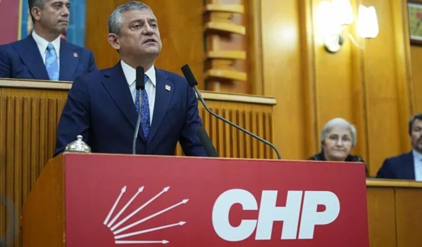 TBMM'de tarihi grup toplantısı: Kürsüye Özgür Özel çıktı, kurultay tarihi verdi