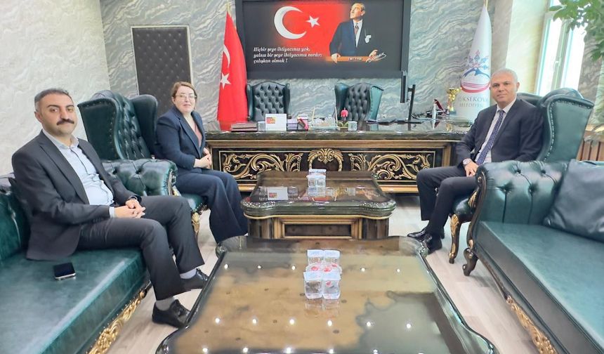 Kaymakam Mustafa Akın’dan Belediyeye Veda Ziyareti