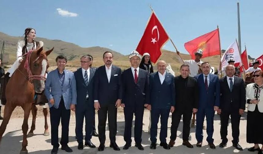 Erciş’te "12. Ulupamir Kültür Şöleni"