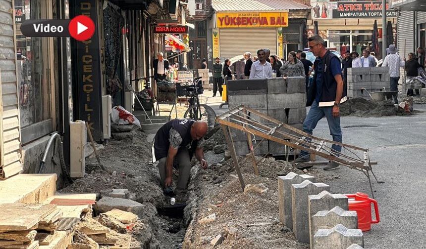 Yüksekova Çarşı Merkezinde Doğalgaz Borusu Patladı! Cadde Kapatıldı