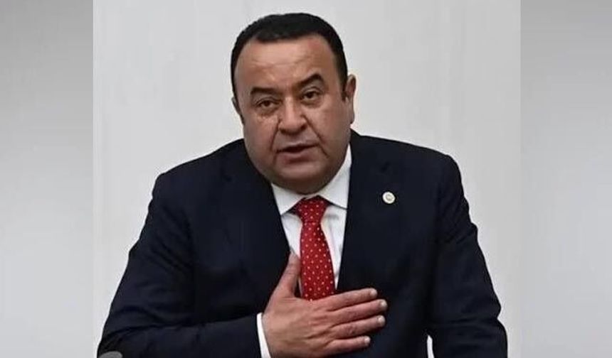 CHP Ankara Milletvekili Adnan Beker partisinden istifa etti