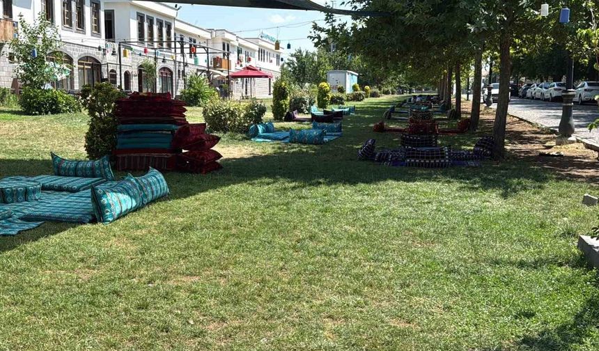 Sıcaklık arttı, Diyarbakır’da tarihi mekanlar boş kaldı