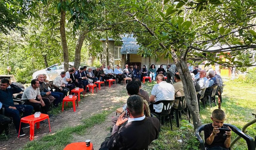 DEM Parti Heyeti, Tahliye Edilen Cindi Keskin'i Ziyaret Etti