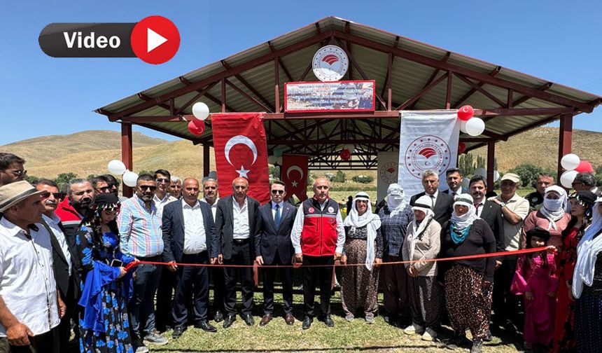 Bakan Yumaklı’nın Talimatıyla Yüksekova’da Süt Sağım Alanı Açıldı