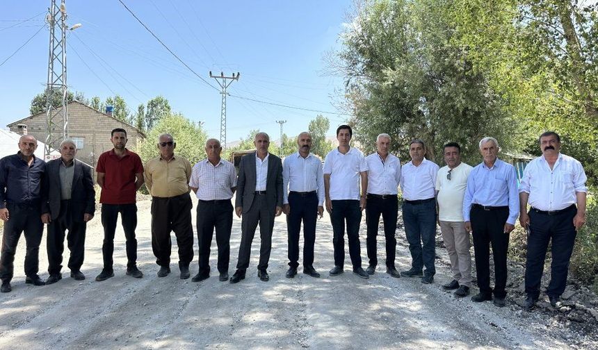 Yüksekova’da 18 Muhtar BSK Asfalt İçin Ortak Bildiri Yayımladı