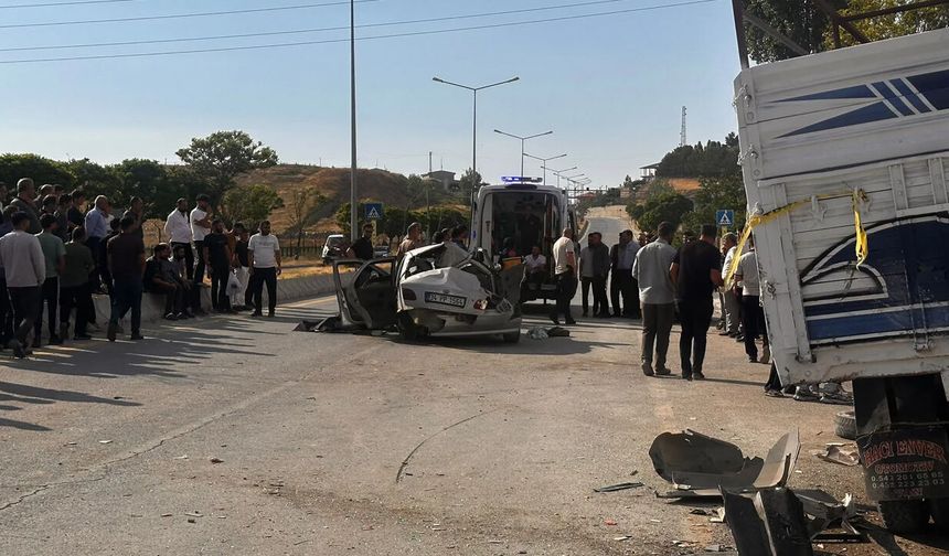 Van-Hakkari karayolunda kaza: 1 Ölü, 4 Yaralı