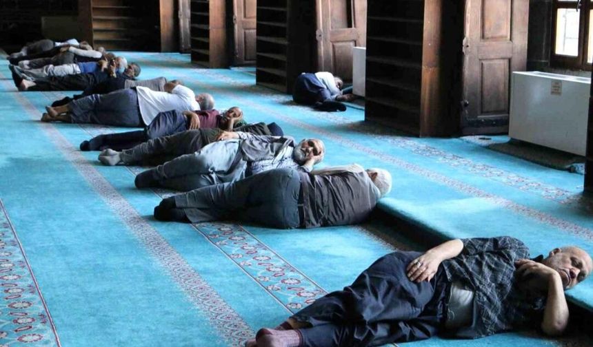 Cami içindeki görüntü şaşırttı