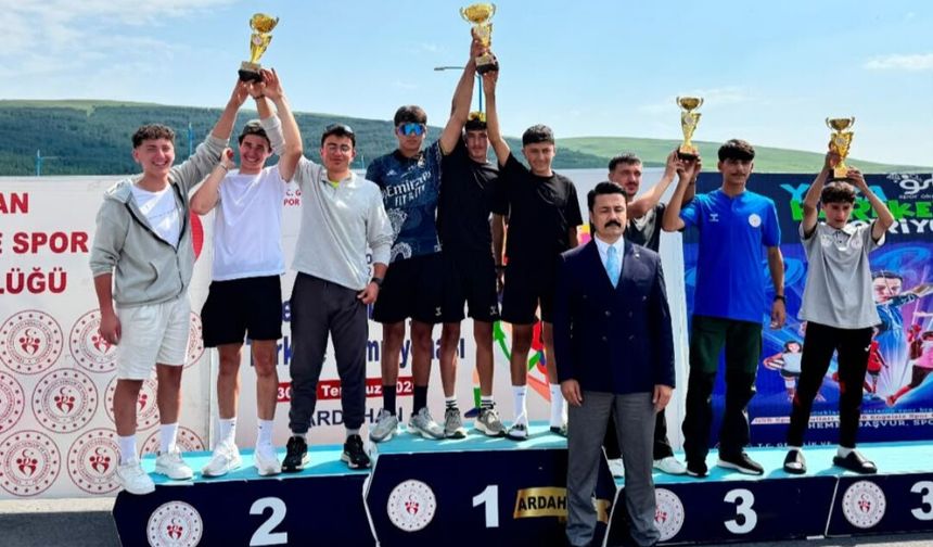 Yüksekovalı sporcular Anadolu Yıldızlar Ligi’nde 9 madalya kazandı
