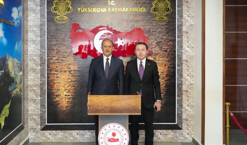 Vali Taşyapan’dan Yüksekova Kaymakamı Hülür’e hayırlı olsun ziyareti