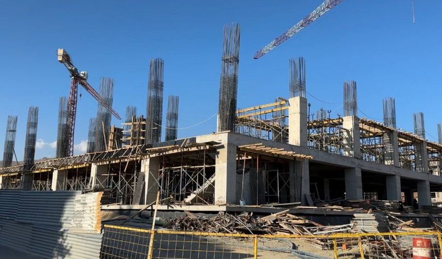 Yüksekova Devlet Hastanesi Ek Binasında Çalışmalar Hız Kazandı