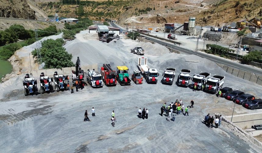 Hakkari’ye 128 milyon liralık yatırım: 20 yeni araç hizmete alındı