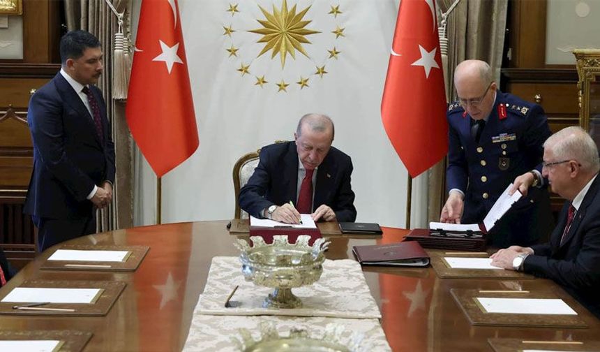 YAŞ kararları açıklandı: 63 general ve amiral emekliliğe sevk edildi
