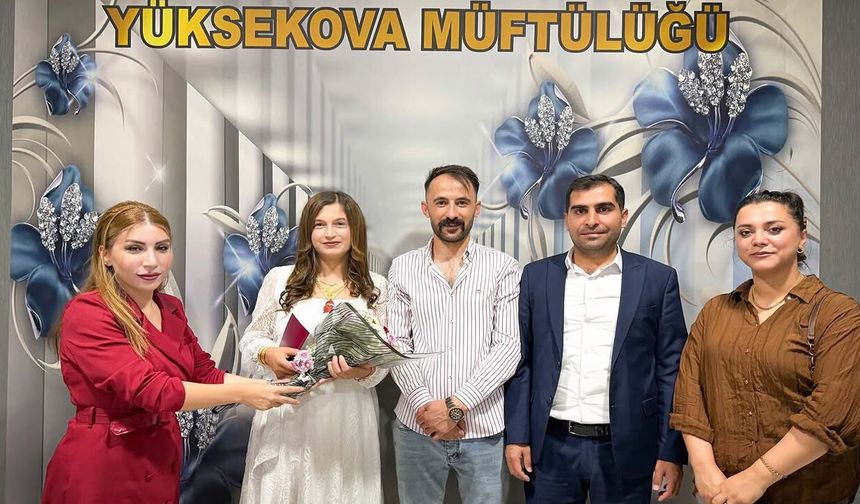 Aile ve Gençlik Fonu’ndan yararlanan çift Yüksekova’da dünyaevine girdi